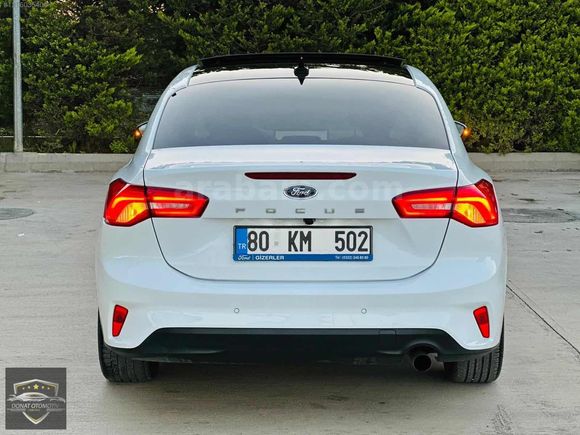 2025 MODEL FOCUS 1.5 ECOBLUE CAM TAVAN FULL 13 BİN KM DE
