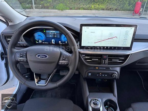 2025 MODEL FOCUS 1.5 ECOBLUE CAM TAVAN FULL 13 BİN KM DE