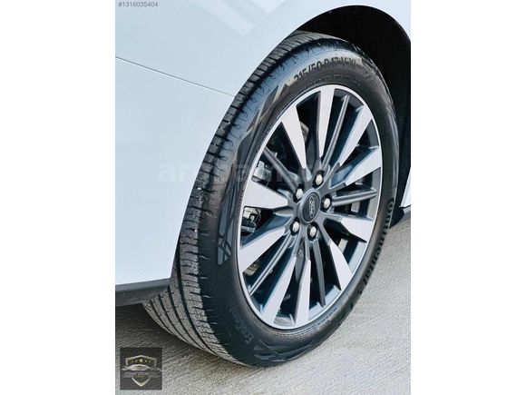 2025 MODEL FOCUS 1.5 ECOBLUE CAM TAVAN FULL 13 BİN KM DE