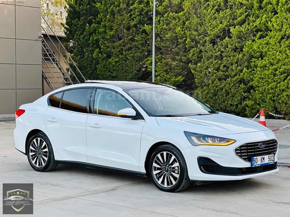 2025 MODEL FOCUS 1.5 ECOBLUE CAM TAVAN FULL 13 BİN KM DE