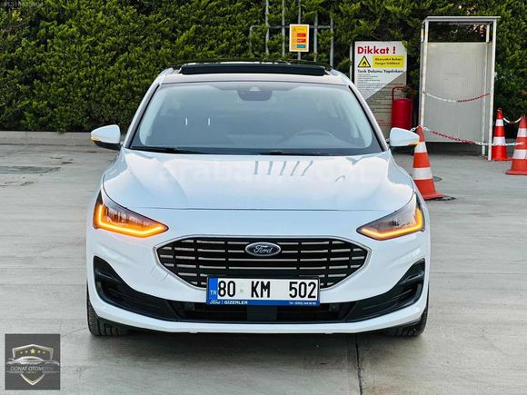 2025 MODEL FOCUS 1.5 ECOBLUE CAM TAVAN FULL 13 BİN KM DE