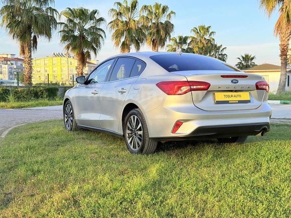 2025 Ford Focus Hatasız Boyasız Sıfır Ayarında!