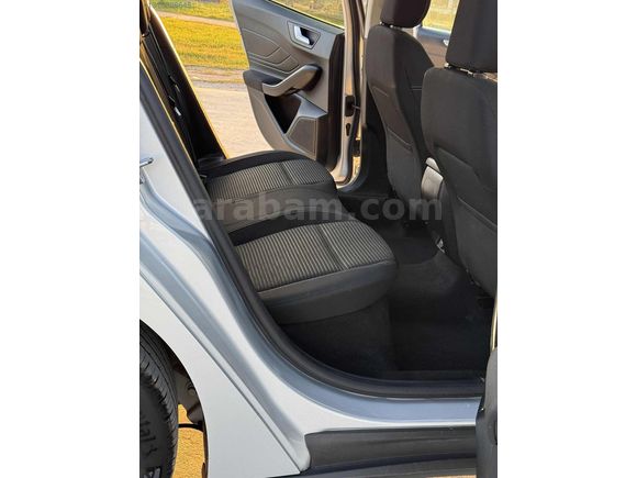 2025 Ford Focus Hatasız Boyasız Sıfır Ayarında!