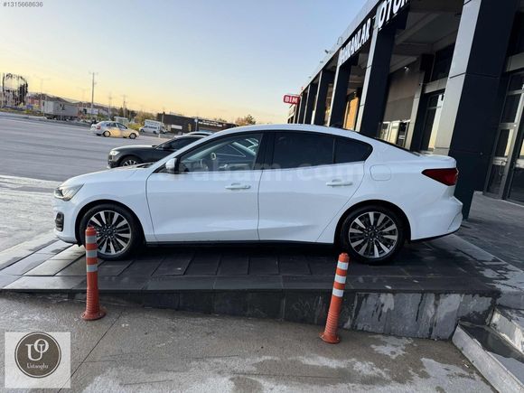 USTAOĞLU OTOMOTİVDEN CAM TAVANLI GSR 2'Lİ FOCUS