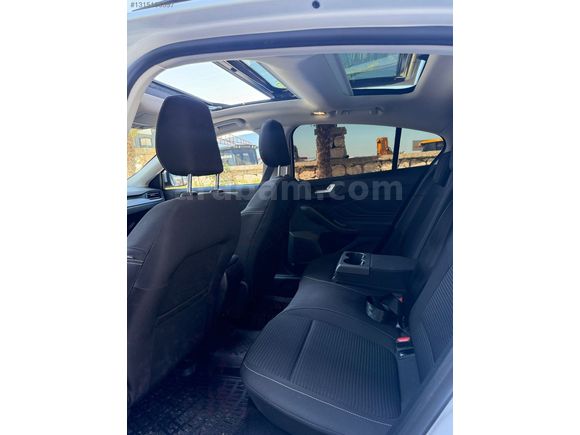 KAYAHAN OTOMOTİVDEN 2025 FORD FOCUS 1.5 TİTANİUM X