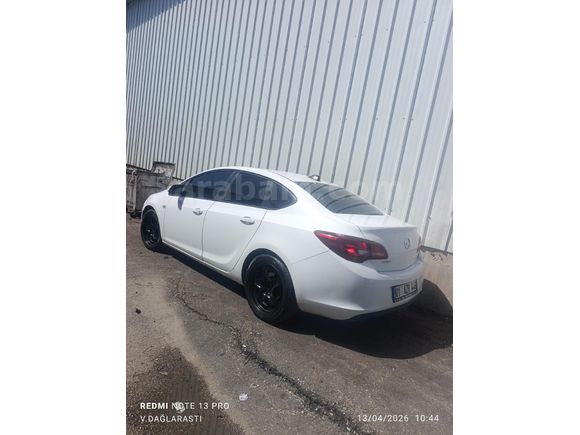 Sahibinden Opel Astra 1.6 Edition 2014 Model  211.000 km Beyaz