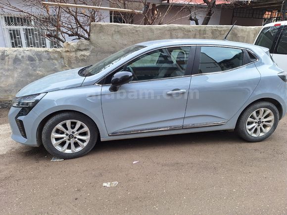 Sahibinden Renault Clio 1.0 TCe Evolution 2024 Model