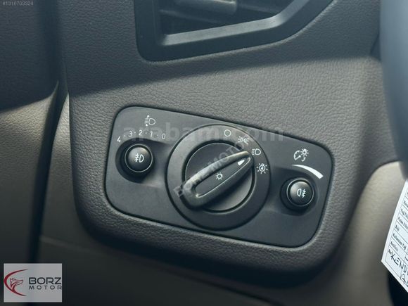 BORZ MOTOR'DAN %0,99 2015 FORD C-MAX 1.5 TİTANİUM 7 KİŞİLİK-OTO.
