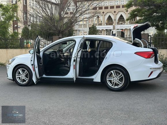 2020 MODEL FORD FOCUS 1.5 DİZEL TREND X 191.000 KM DE BAKIMLI !.
