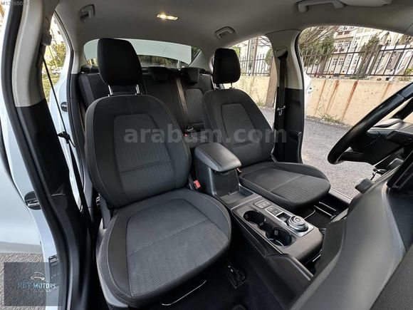 2020 MODEL FORD FOCUS 1.5 DİZEL TREND X 191.000 KM DE BAKIMLI !.