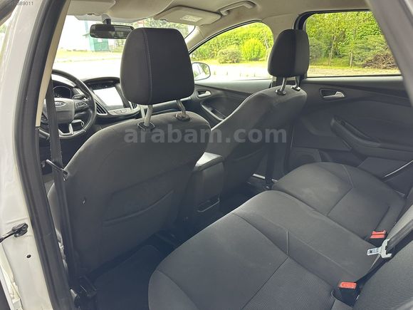OSKAR'DAN 2018 MODEL DEĞİŞENSİZ OTOMATİK VİTES SATILIK FOCUS