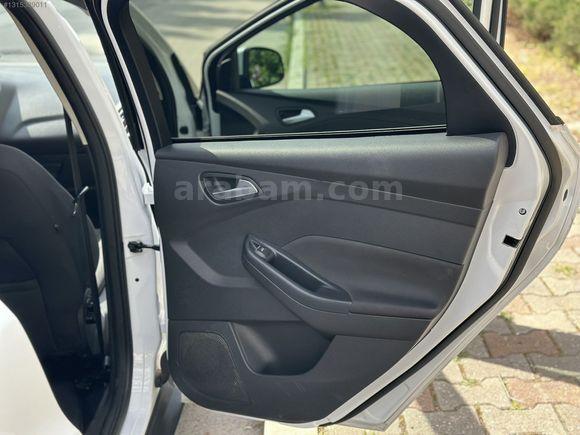 OSKAR'DAN 2018 MODEL DEĞİŞENSİZ OTOMATİK VİTES SATILIK FOCUS