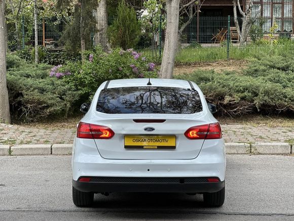 OSKAR'DAN 2018 MODEL DEĞİŞENSİZ OTOMATİK VİTES SATILIK FOCUS