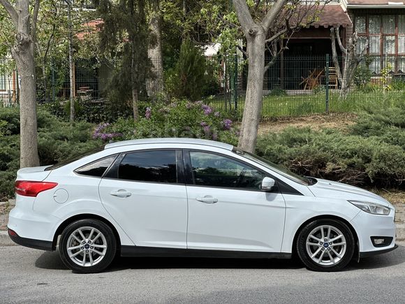 OSKAR'DAN 2018 MODEL DEĞİŞENSİZ OTOMATİK VİTES SATILIK FOCUS