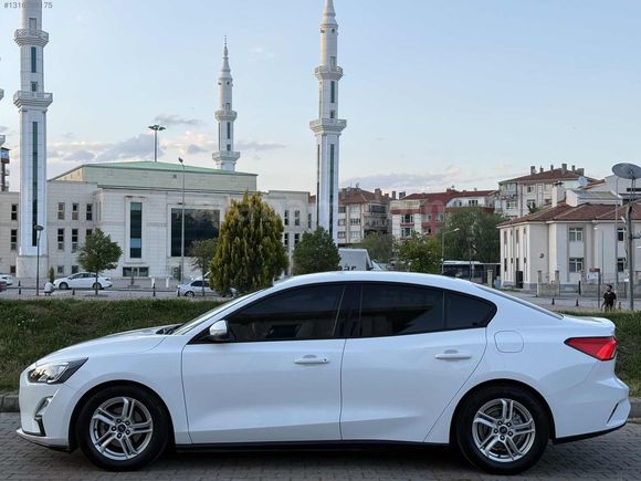 OTOMATİK 2020 FORD FOCUS 96 BİN KM HATASIZ