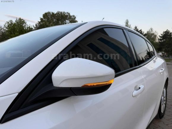 OTOMATİK 2020 FORD FOCUS 96 BİN KM HATASIZ