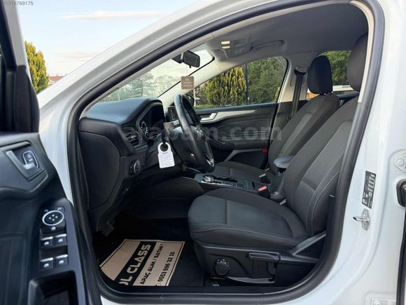OTOMATİK 2020 FORD FOCUS 96 BİN KM HATASIZ