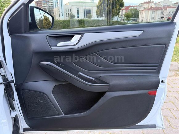 OTOMATİK 2020 FORD FOCUS 96 BİN KM HATASIZ