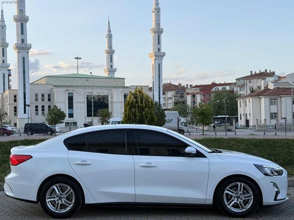 OTOMATİK 2020 FORD FOCUS 96 BİN KM HATASIZ