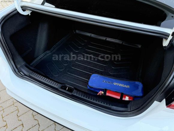 OTOMATİK 2020 FORD FOCUS 96 BİN KM HATASIZ