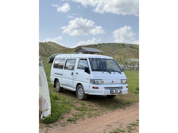 Sahibinden Mitsubishi L 300 Camlı Van 2000 Model 