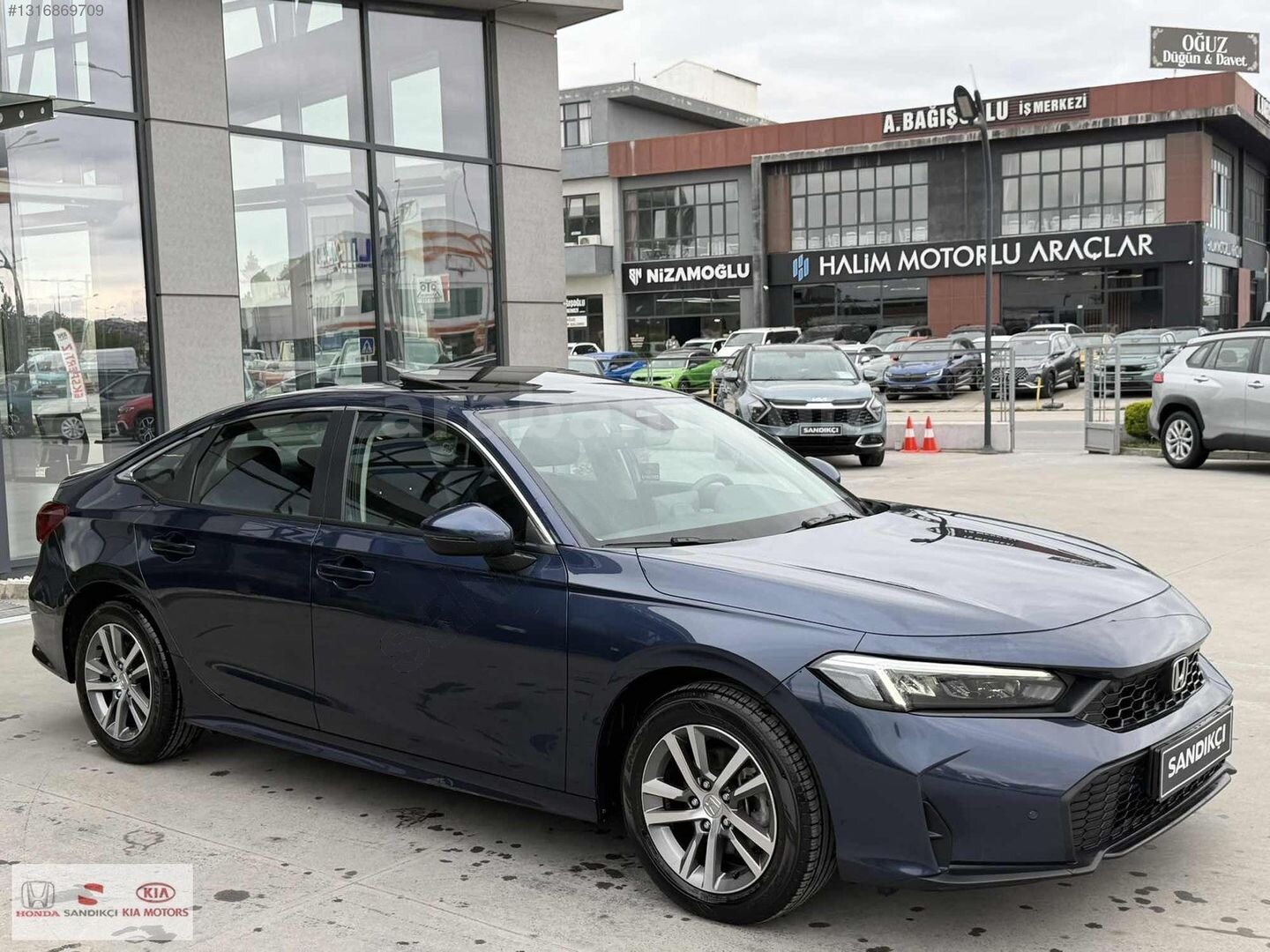 Galeriden Honda Civic 1.5 i-VTEC Elegance 2025 Model Sakarya 45.600 km Mavi 4
