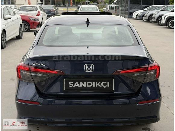 SANDIKÇI 2.EL 2025 Civic Sedan 1.5 VTEC Turbo Elegance Plus