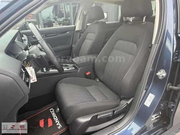SANDIKÇI 2.EL 2025 Civic Sedan 1.5 VTEC Turbo Elegance Plus
