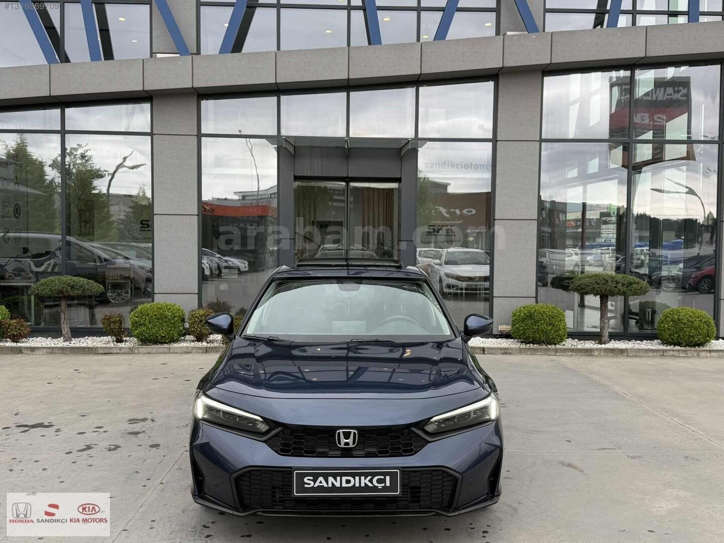 Galeriden Honda Civic 1.5 i-VTEC Elegance 2025 Model Sakarya 45.600 km Mavi 3