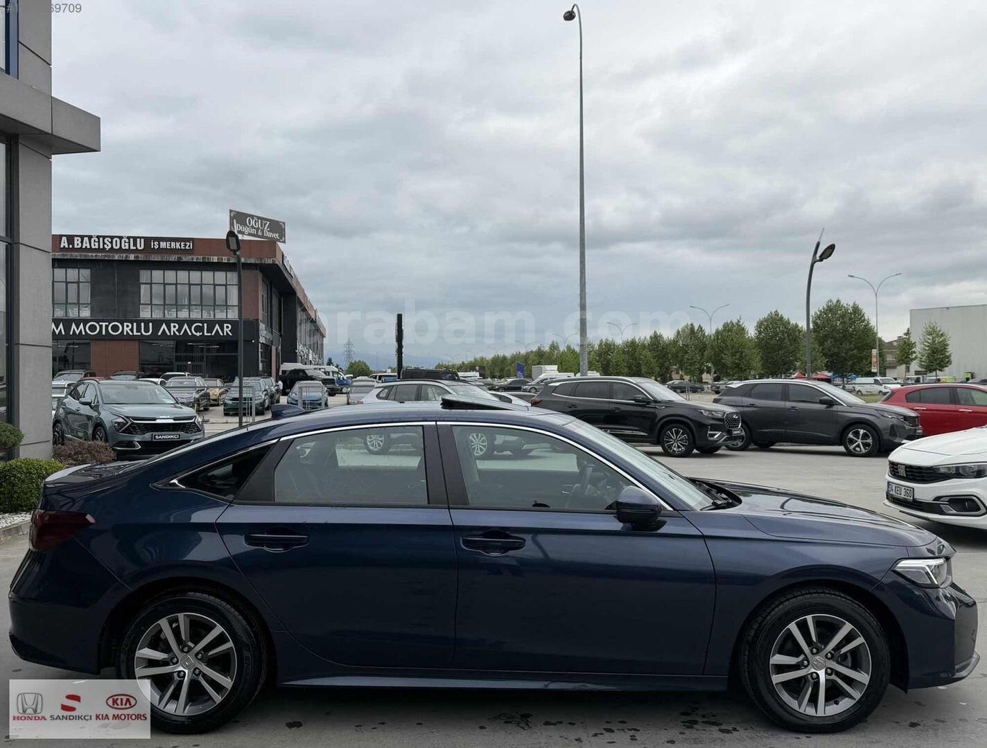 Galeriden Honda Civic 1.5 i-VTEC Elegance 2025 Model Sakarya 45.600 km Mavi 5