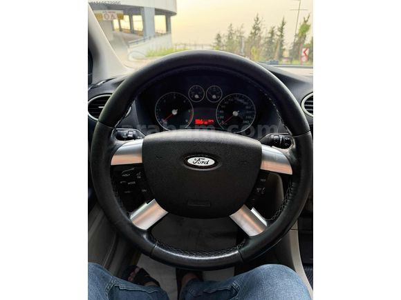 FORD FOCUS GHİA EN DOLUSU ÇOK TEMİZ ACİLL