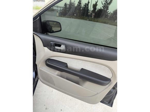 FORD FOCUS GHİA EN DOLUSU ÇOK TEMİZ ACİLL