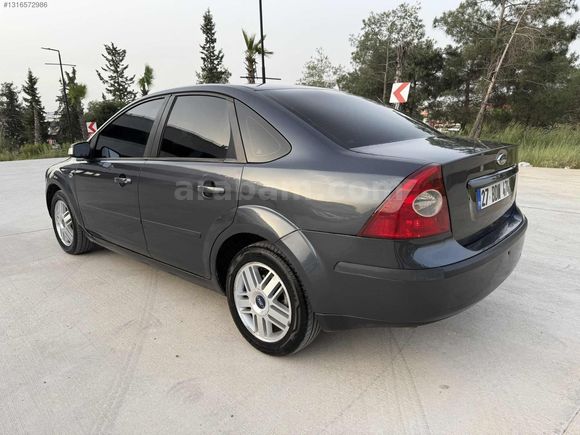 FORD FOCUS GHİA EN DOLUSU ÇOK TEMİZ ACİLL