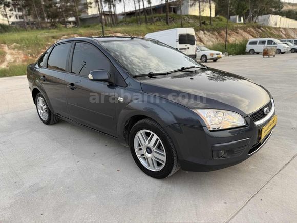FORD FOCUS GHİA EN DOLUSU ÇOK TEMİZ ACİLL