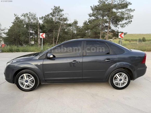 FORD FOCUS GHİA EN DOLUSU ÇOK TEMİZ ACİLL