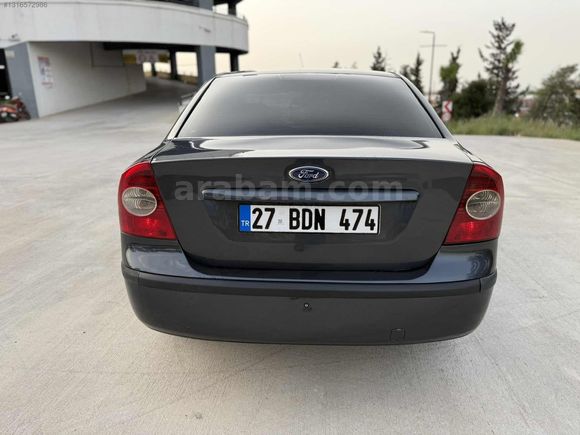 FORD FOCUS GHİA EN DOLUSU ÇOK TEMİZ ACİLL