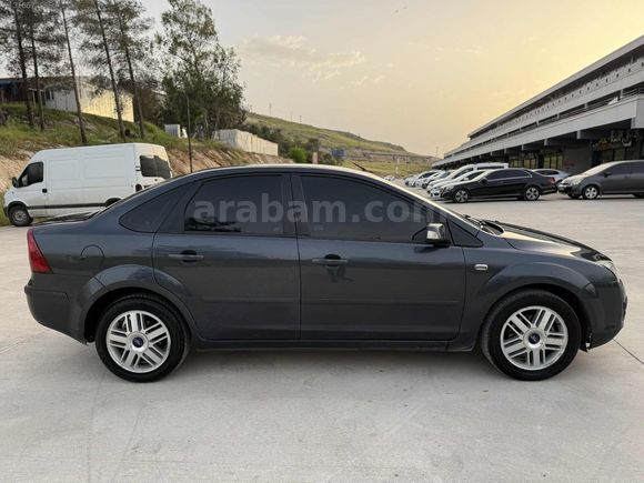 FORD FOCUS GHİA EN DOLUSU ÇOK TEMİZ ACİLL
