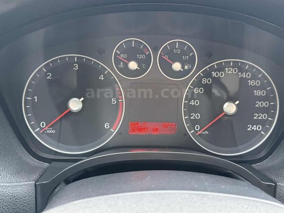 FORD FOCUS GHİA EN DOLUSU ÇOK TEMİZ ACİLL
