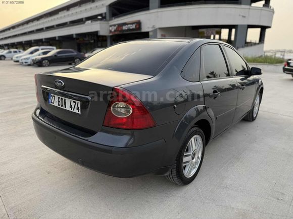FORD FOCUS GHİA EN DOLUSU ÇOK TEMİZ ACİLL