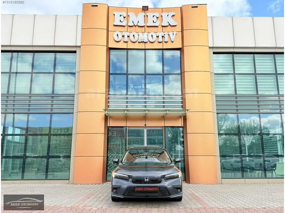 EMEK OTOMOTİV'DEN 2024 HONDA CİVİC EXECUTİVE PLUS 30 KM BOYASIZ