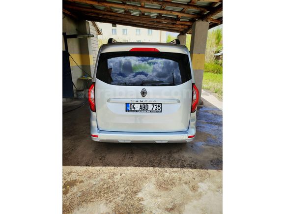 Sahibinden Renault Kangoo Multix 1.3 TCe Iconic 2025 Model