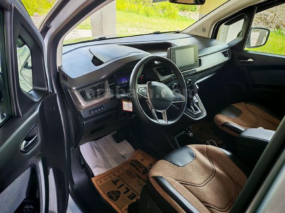Sahibinden Renault Kangoo Multix 1.3 TCe Iconic 2025 Model