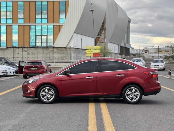2011 FOCUS 1.6 STYLE MANUEL KARTA 12 TAKSİT