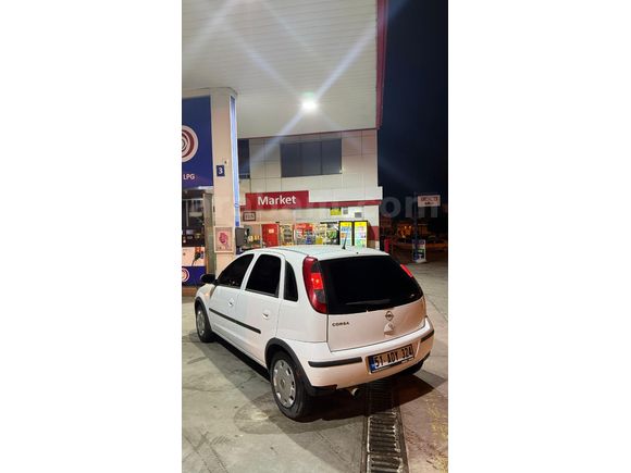 Sahibinden Opel Corsa 1.2 Enjoy 2004 Model  195.000 km Beyaz
