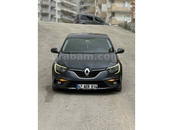 Sahibinden Renault Megane 1.5 dCi Touch 2018 Model  217.500 km Gri (titanyum)