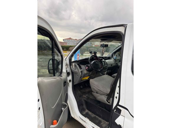 Sahibinden Opel Vivaro 1.9 DTI Combi 2004 Model 