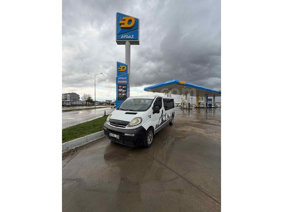 Sahibinden Opel Vivaro 1.9 DTI Combi 2004 Model 