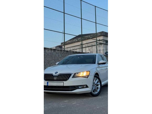 Memurdan/ Hatasız Tüm Ağır Bakımları Yapılmış Skoda SüperB Style 