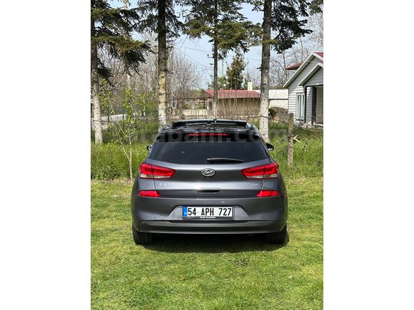 Sahibinden Hyundai i30 1.6 CRDi Elite Plus Smart 2017 Model 