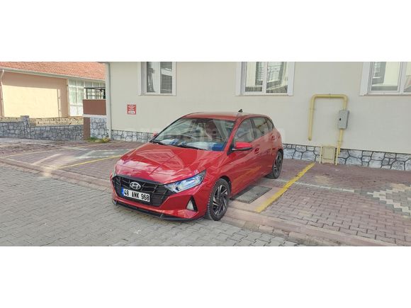 Sahibinden servis bakımlı temiz Hyundai i20 1.4 MPI Style 2023 Model